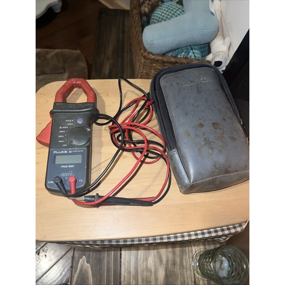 `MULTIMETER` FLUKE 30 Clamp Meter 600V 400A CAT III multimeter With Case